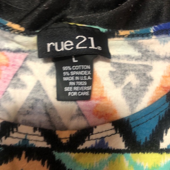 🇺🇸 Aztec Crop Top - Picture 2 of 2